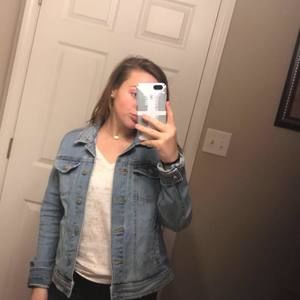 Meet your Posher, Macy